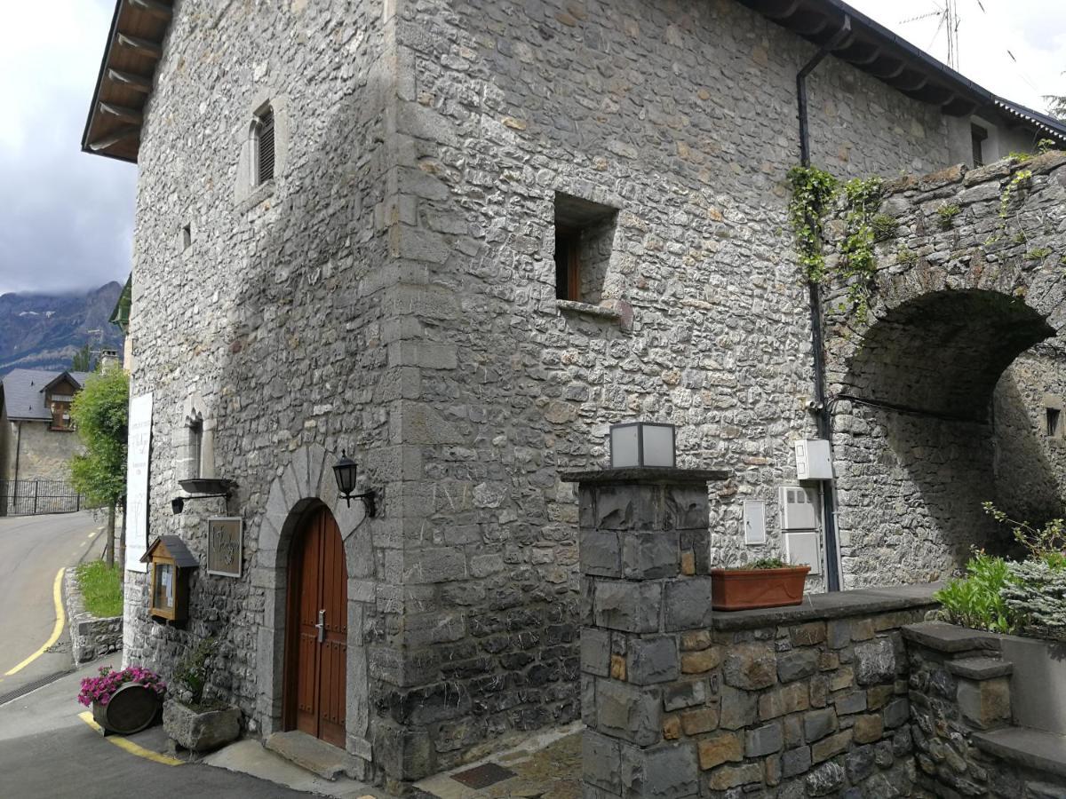 Abadia Del Pirineo 호텔 트라마카스티야드테나 외부 사진