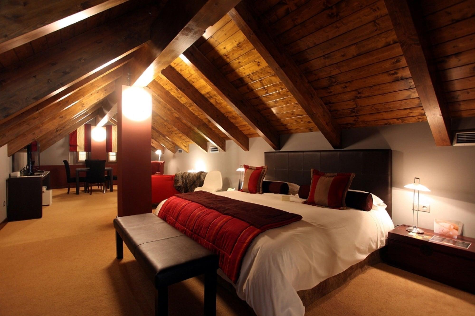 Abadia Del Pirineo 호텔 트라마카스티야드테나 외부 사진