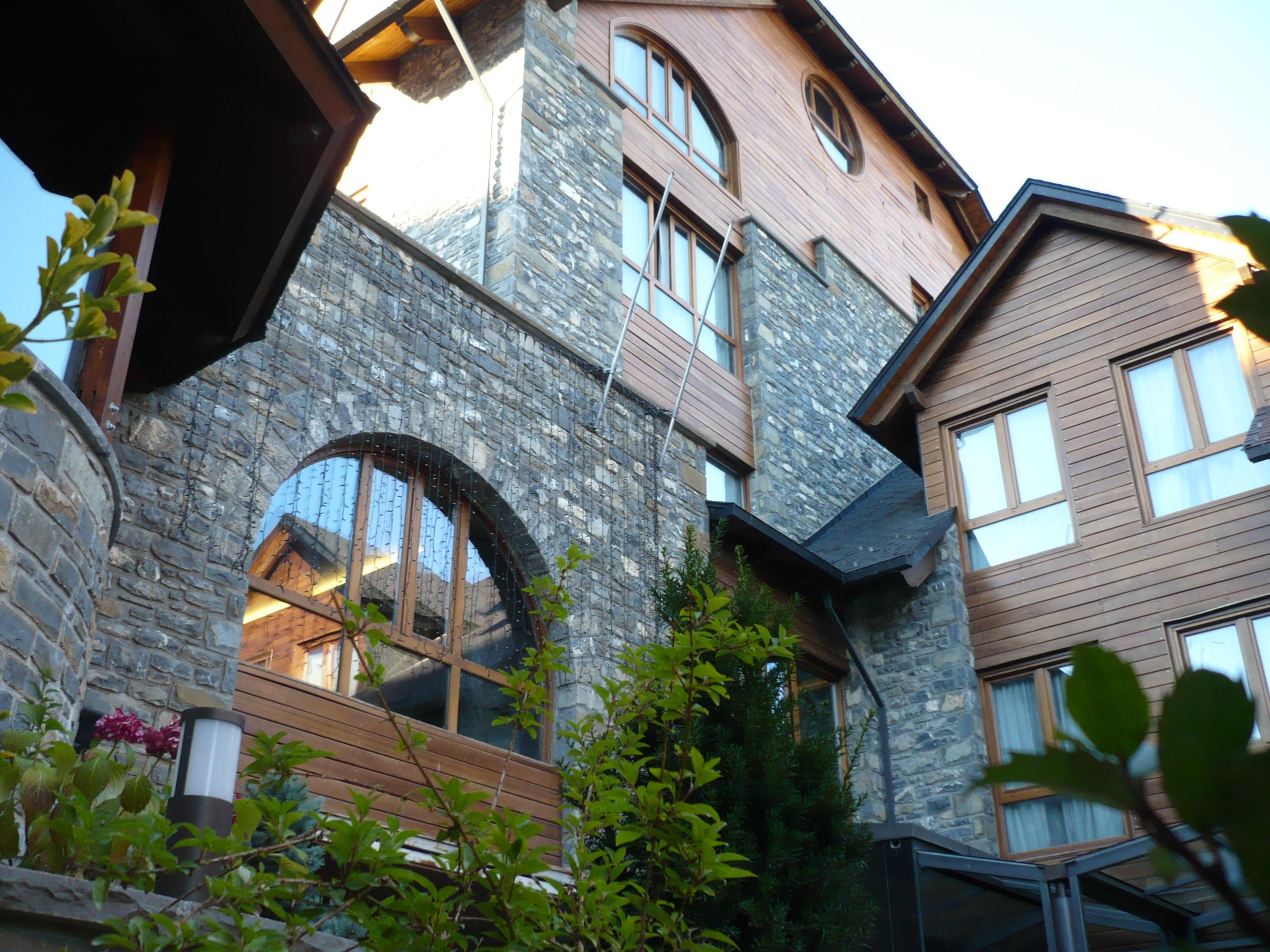 Abadia Del Pirineo 호텔 트라마카스티야드테나 외부 사진