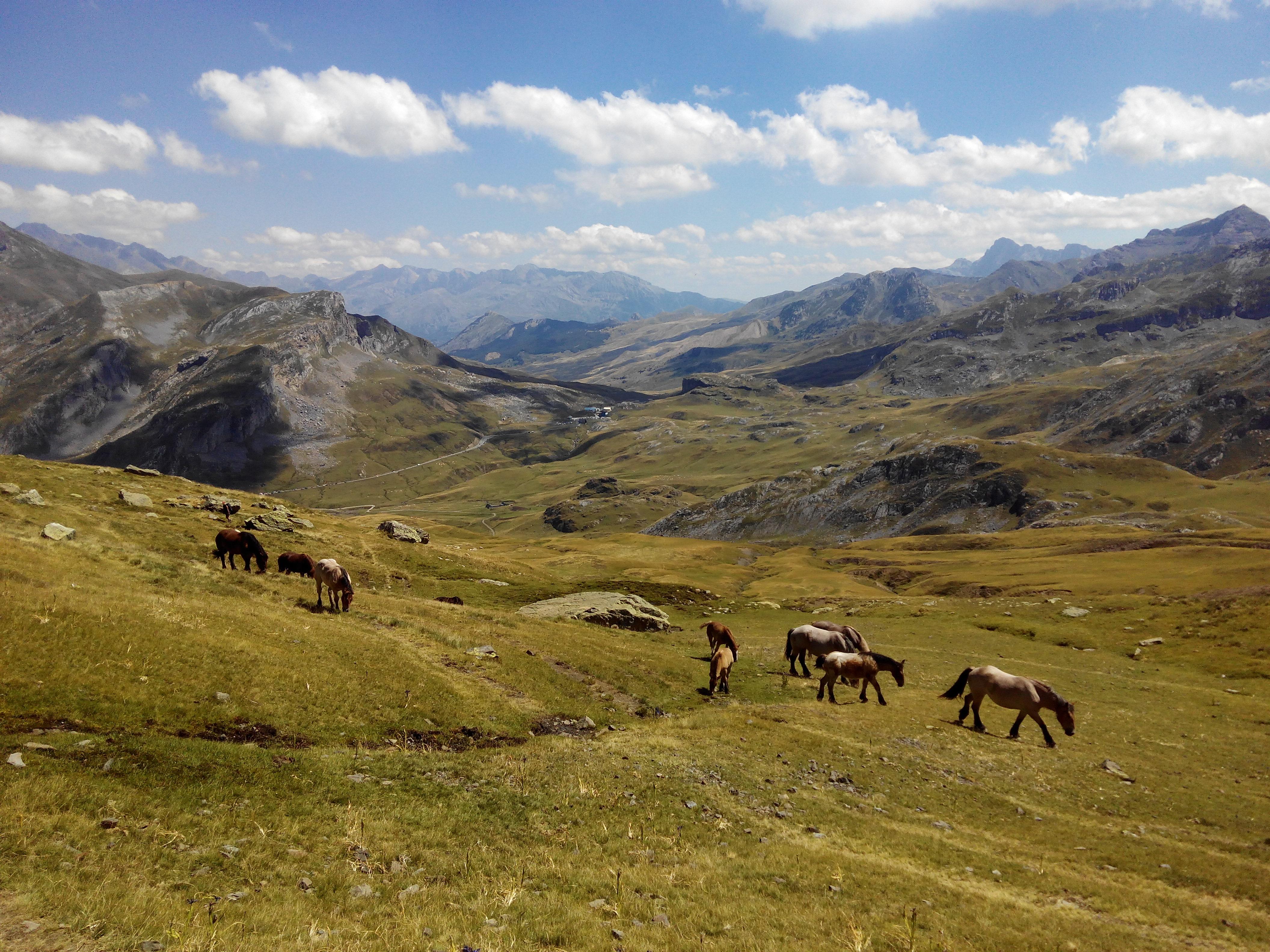 Abadia Del Pirineo 호텔 트라마카스티야드테나 외부 사진