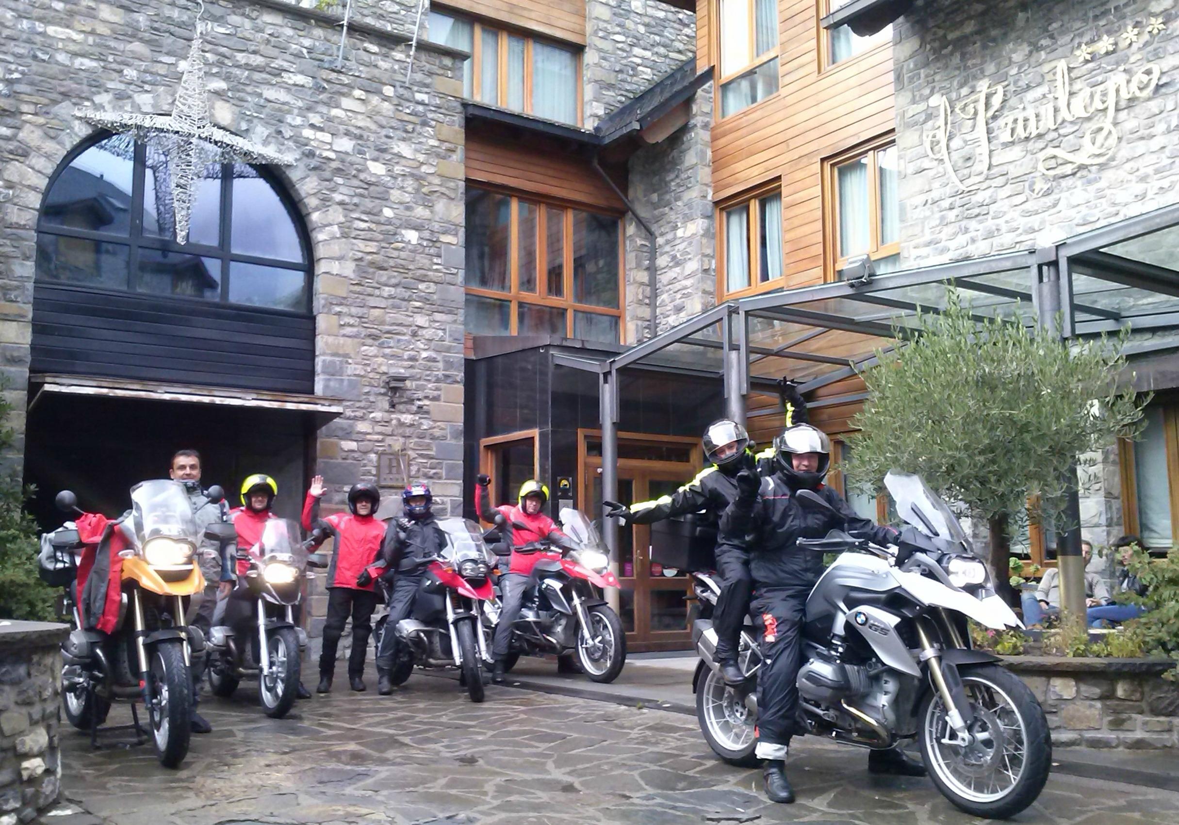 Abadia Del Pirineo 호텔 트라마카스티야드테나 외부 사진