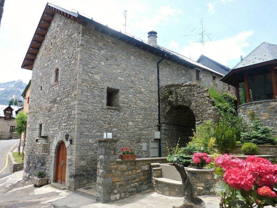 Abadia Del Pirineo 호텔 트라마카스티야드테나 외부 사진